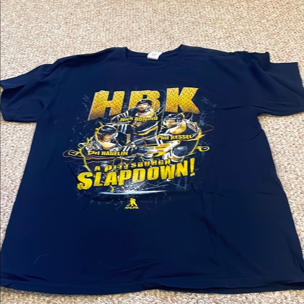Pittsburgh penguins Slapdown Graphic T-Shirt